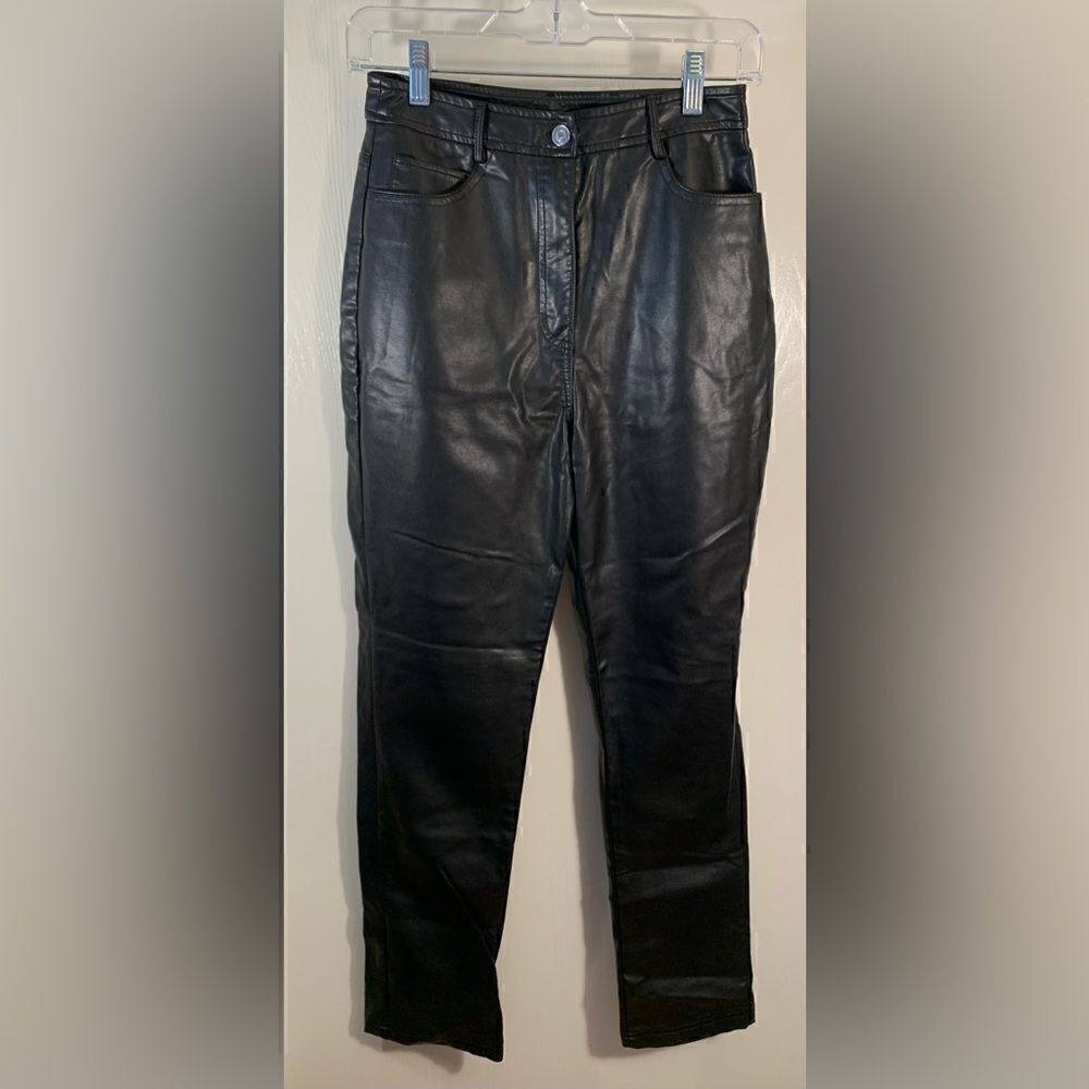 Bobbles & lace EUC black vegan leather straight leg pants Size medium